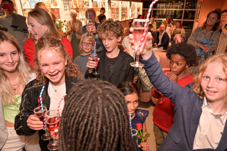 PLAY premiere